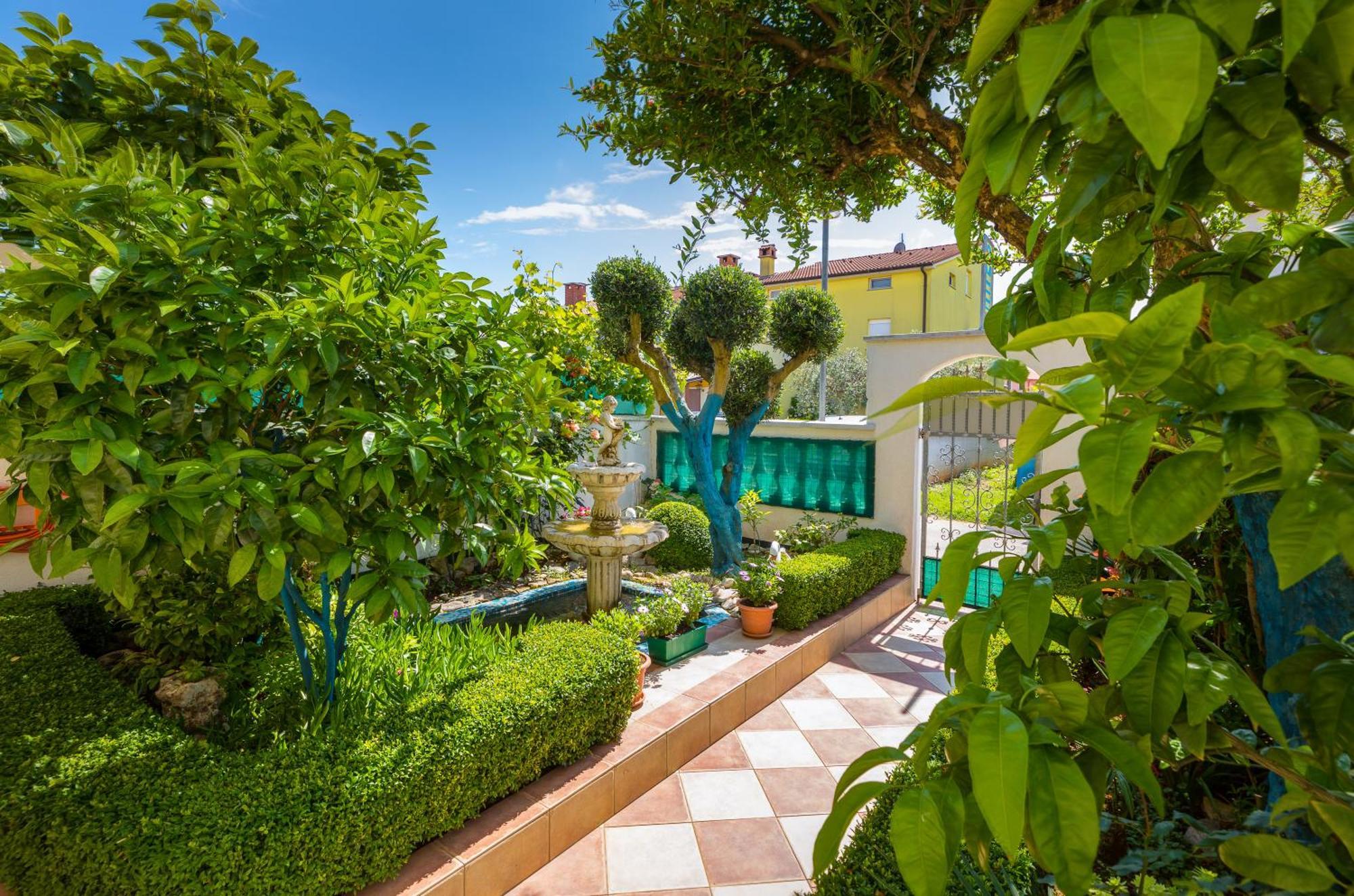 Villa Nada In Fazana - Near The Beach Exterior photo