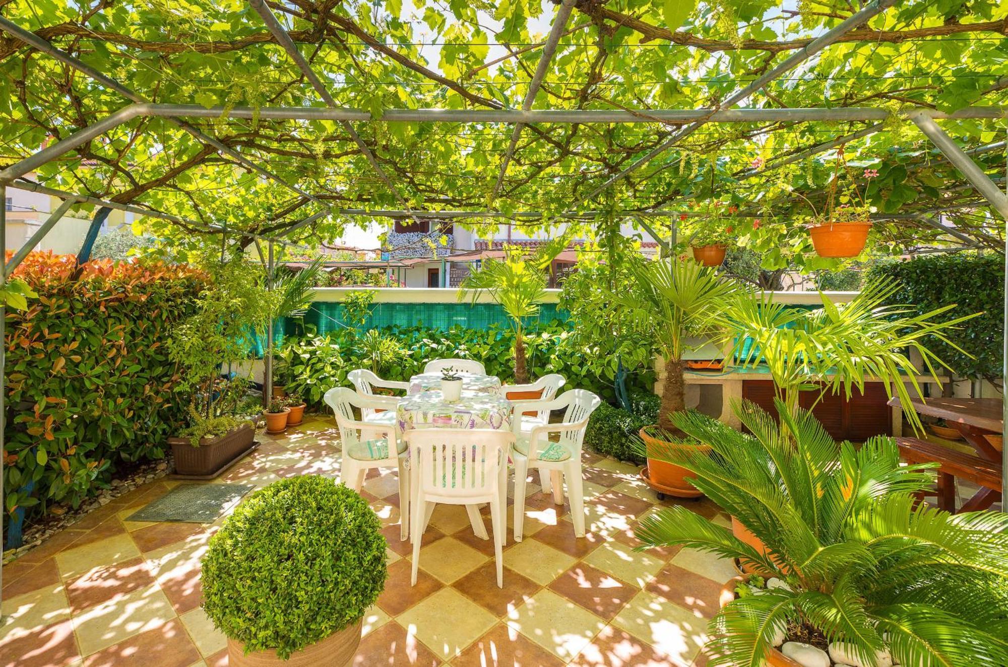 Villa Nada In Fazana - Near The Beach Exterior photo